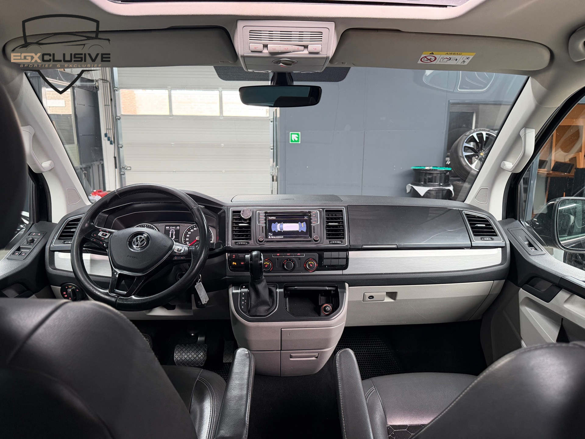 54090842-27.jpg
